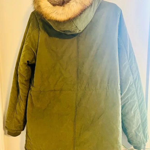 4How Olive green warm hooded Winter Parker - Picture 2 of 4